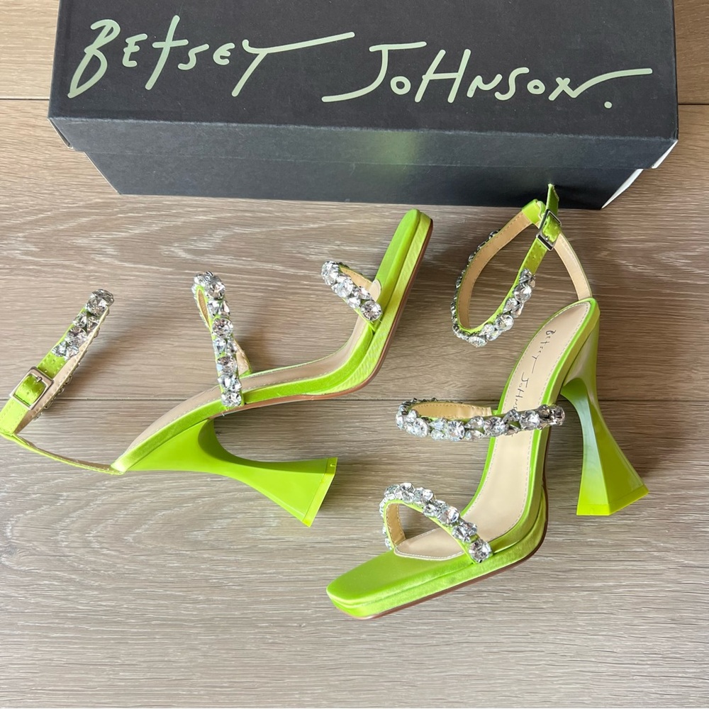 Betsy Johnson Rhinestone Glam SB-Perry Green Heels NEW In Box (Multiple Sizes) - Picture 16 of 16
